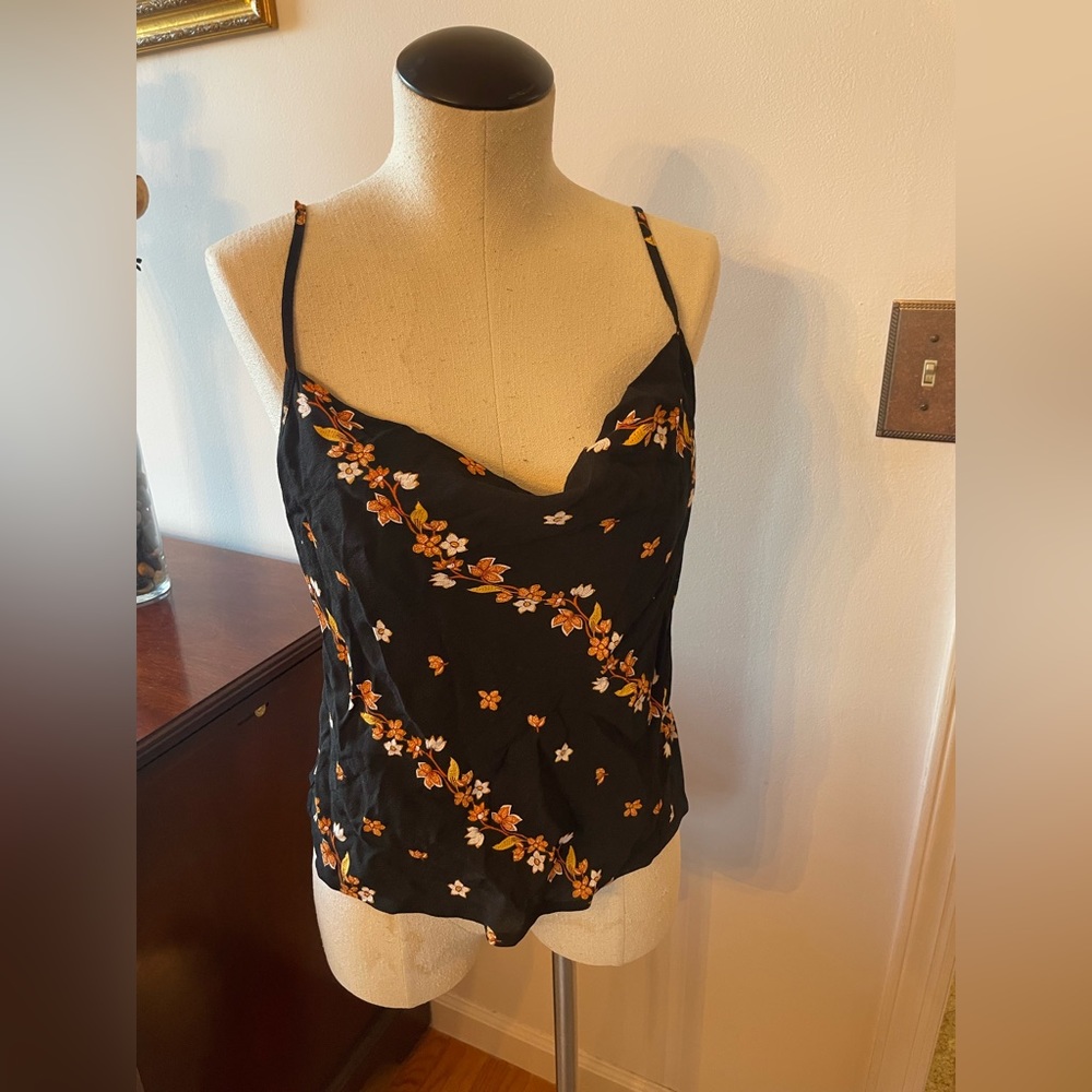 Floral Top - Picture 2 of 7